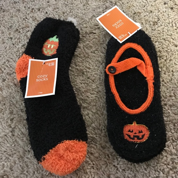 Bundle Of 6 Halloween Socks NWT - Picture 2 of 4